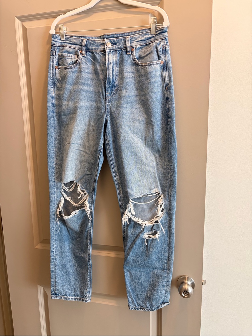 American Eagle Outfitters Distressed Mom Jeans